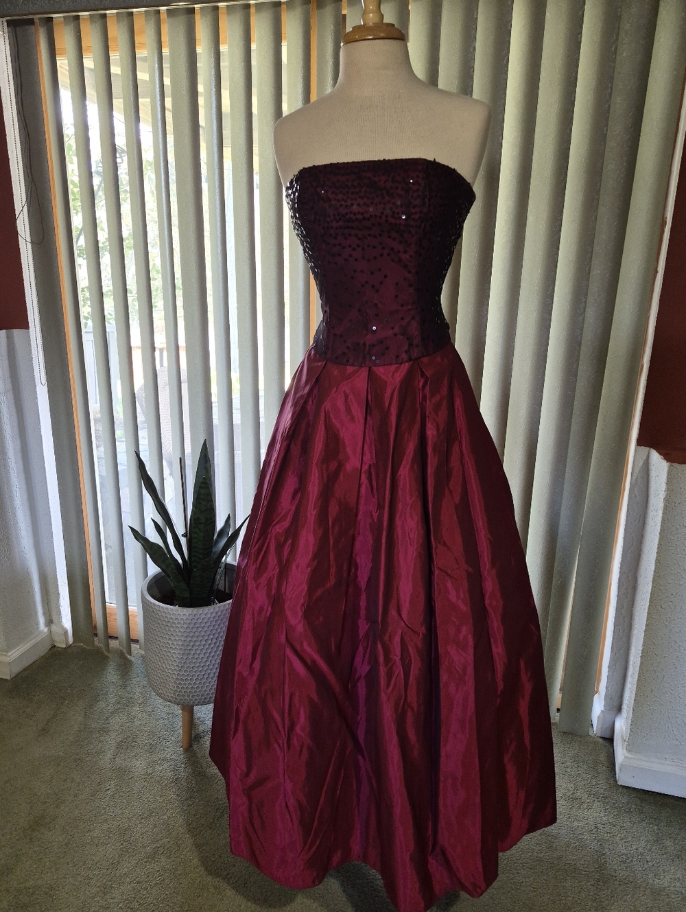 Prom or Special Occasion Dress/Gown